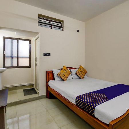 Spot On 73621 Srinivasa Boarding And Lodging Jālahalli المظهر الخارجي الصورة