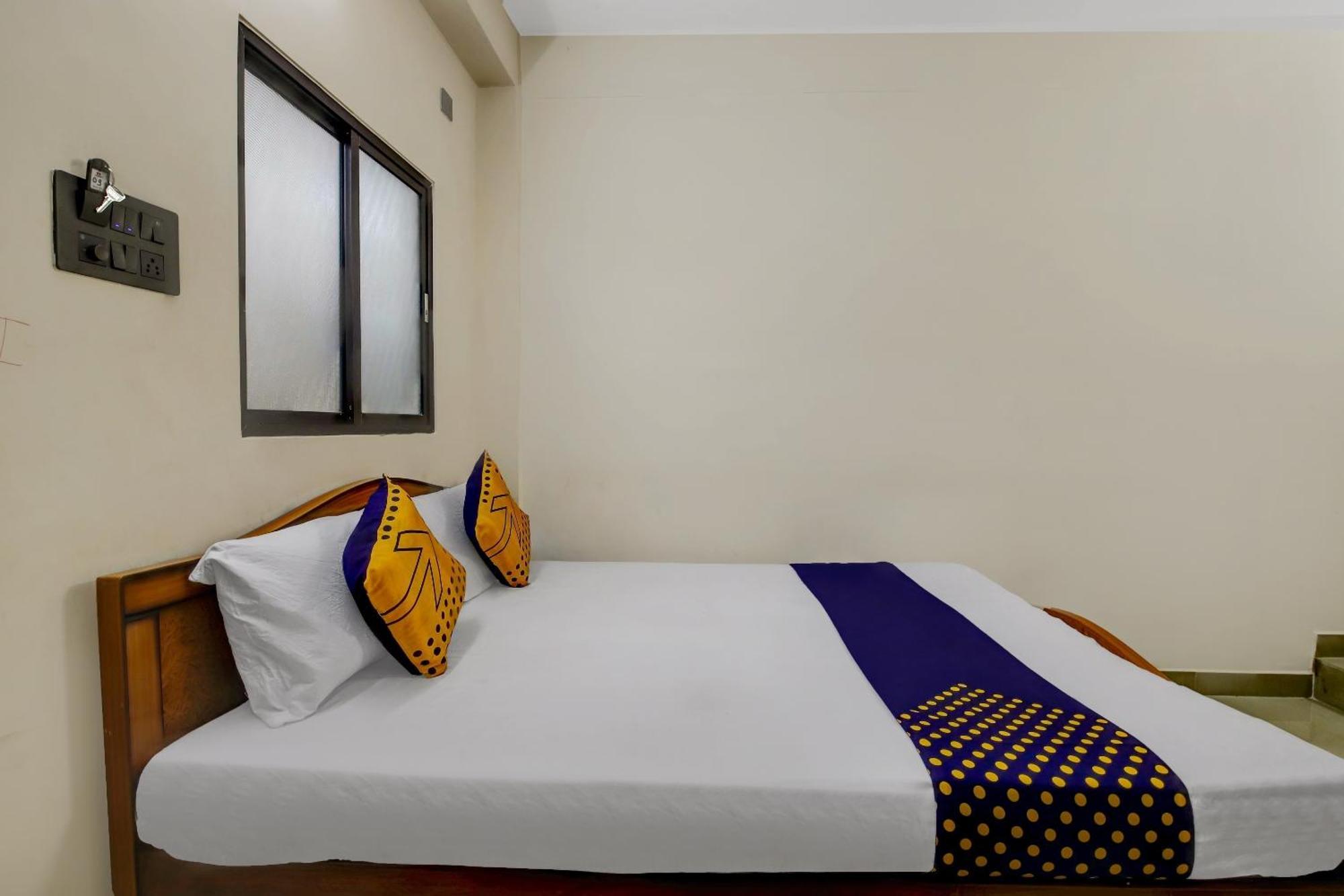 Spot On 73621 Srinivasa Boarding And Lodging Jālahalli المظهر الخارجي الصورة