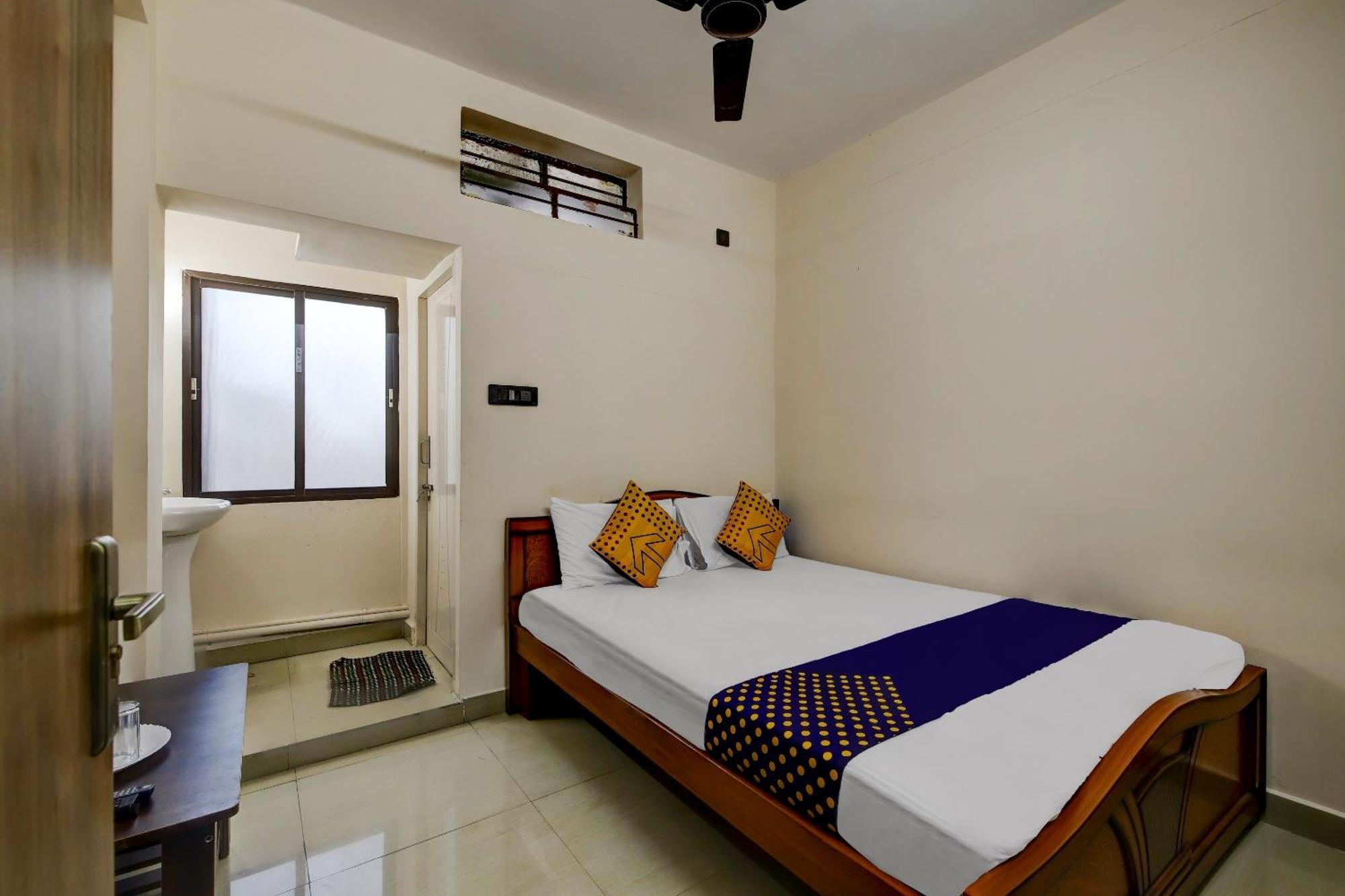 Spot On 73621 Srinivasa Boarding And Lodging Jālahalli المظهر الخارجي الصورة