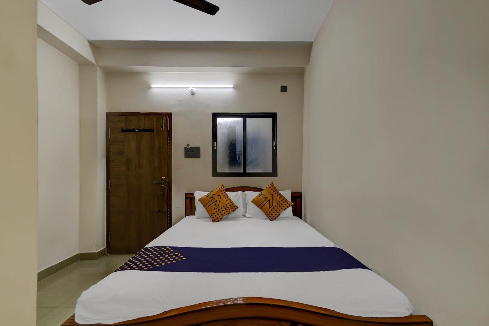 Spot On 73621 Srinivasa Boarding And Lodging Jālahalli المظهر الخارجي الصورة